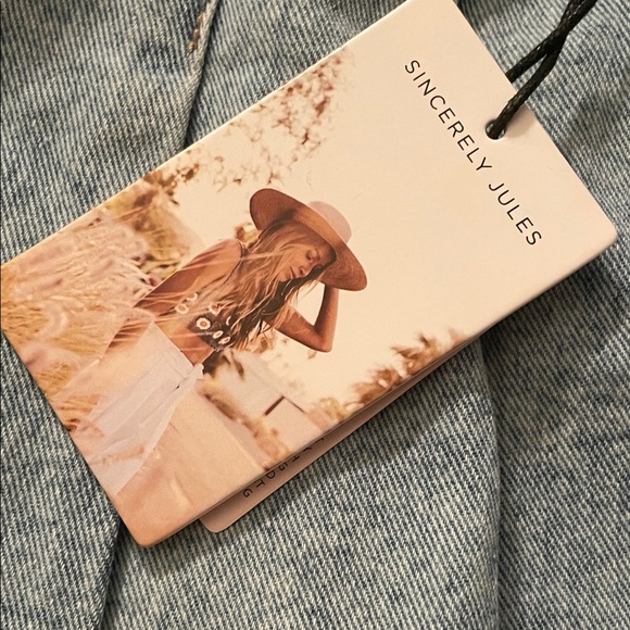 Sincerely Jules Light Blue Pleated Mini Skirt - Picture 3 of 3